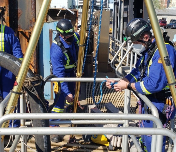 confined-space-2-718x921